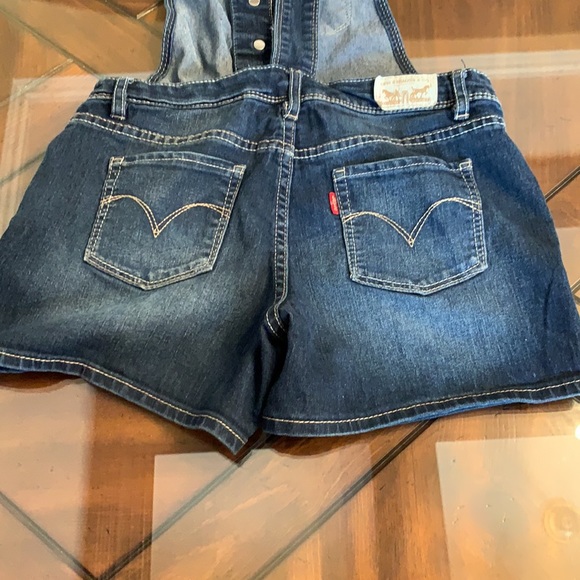 Levi shorts size 12 - Picture 7 of 8